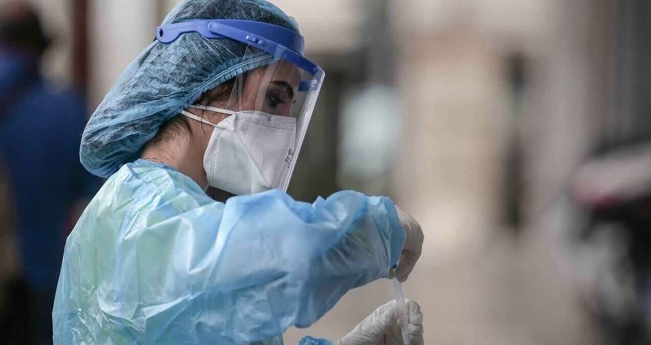 Koρωνοϊός: 100.421 εβδομαδιαία κρούσματα και 314 θάνατοι