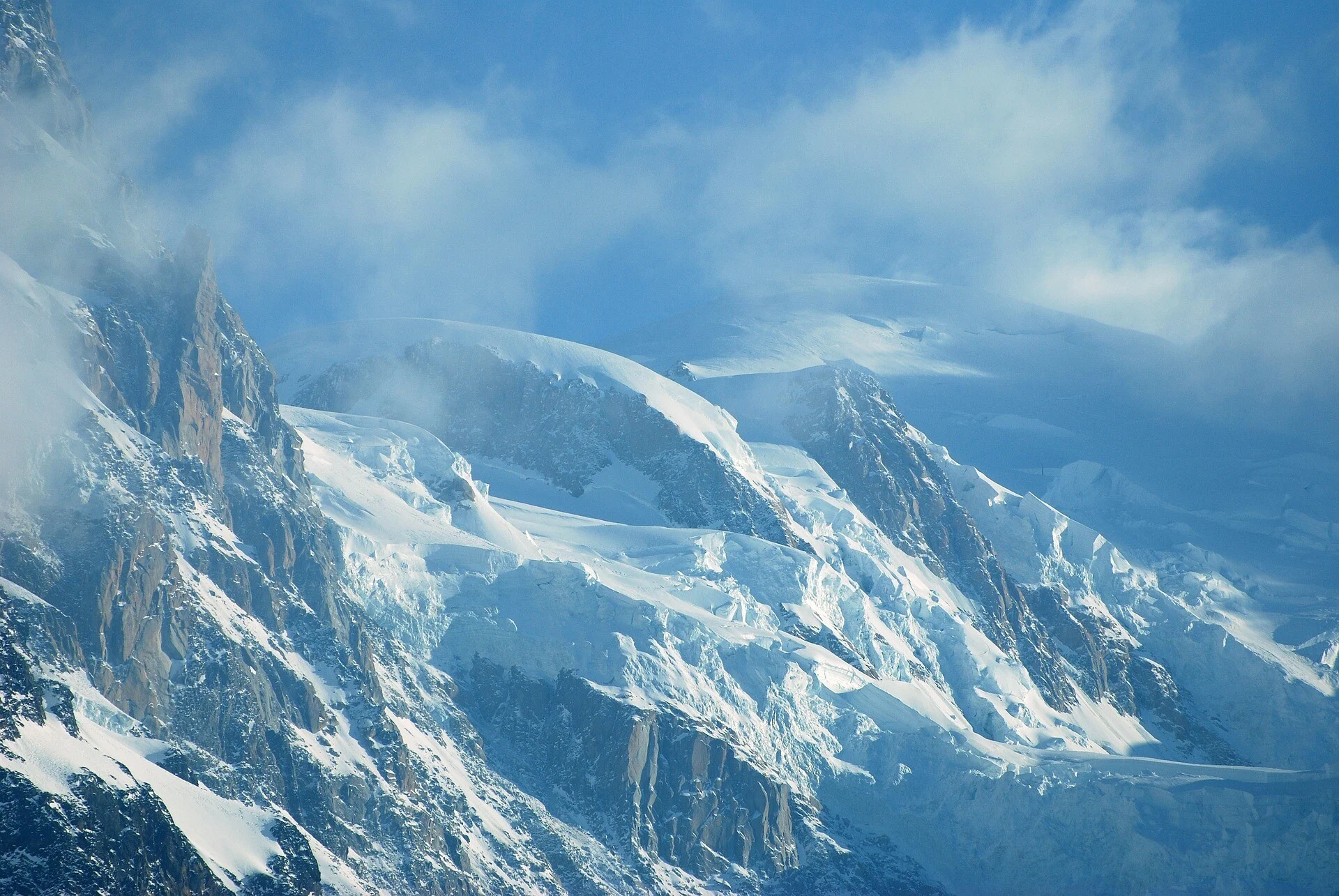 Ελβετία: Σκελετοί και χαμένα αεροσκάφη αποκαλύπτονται από τους παγετώνες που λιώνουν