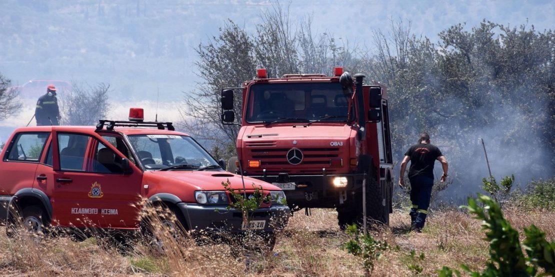 Θεσσαλονίκη: Φορτηγό στα Διόδια Ωραιοκάστρου έπιασε φωτιά