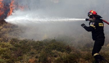 Αχαϊα: Χωρίς ενεργό μέτωπο η φωτιά στην περιοχή Κυπαρίσσι