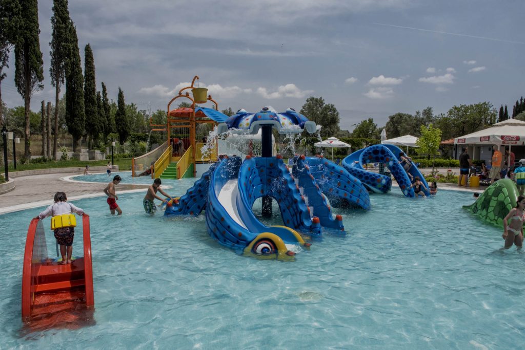 Γαλλία: Άνδρας κάνει «βουτιά θανάτου» σε νεροτσουλήθρα (βίντεο)