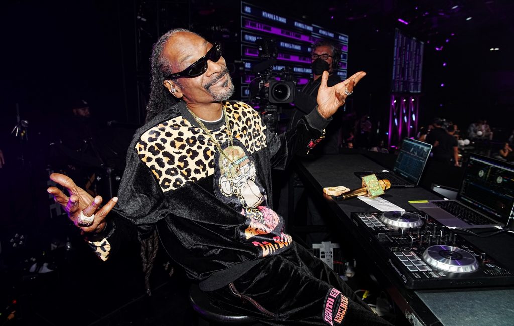 Snoop Dogg: Παραγωγός και πρωταγωνιστής στην αθλητική κωμωδία «The Underdoggs»