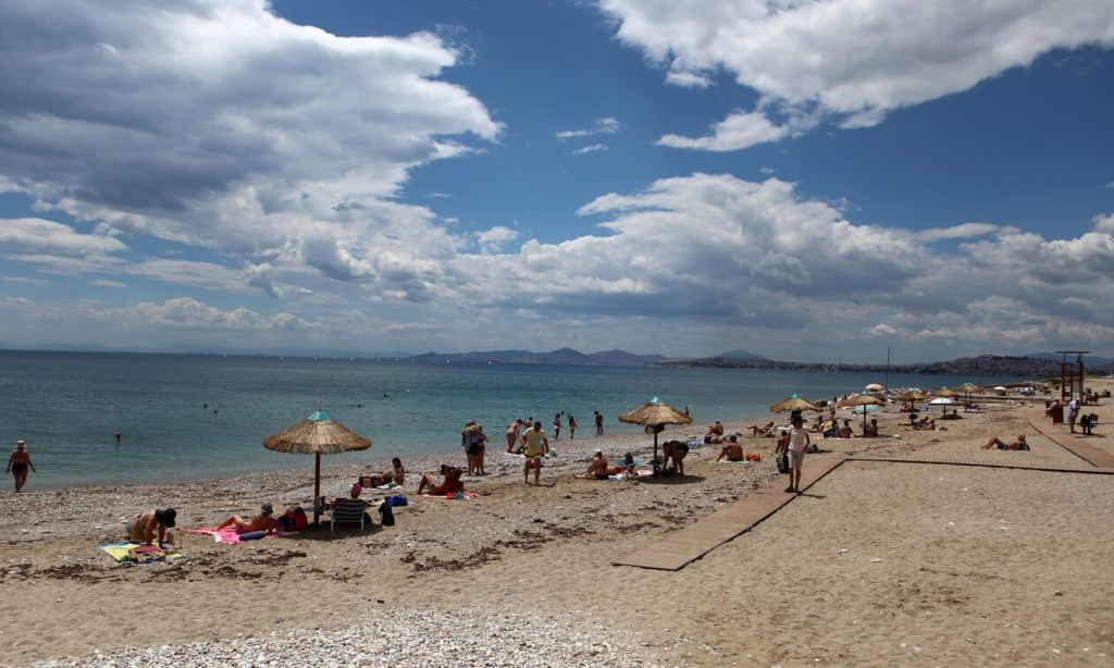 Ο καιρός σήμερα: Σε ποιες περιοχές θα εκδηλωθούν τοπικές βροχές & νεφώσεις – Αναλυτικά η πρόγνωση της ΕΜΥ