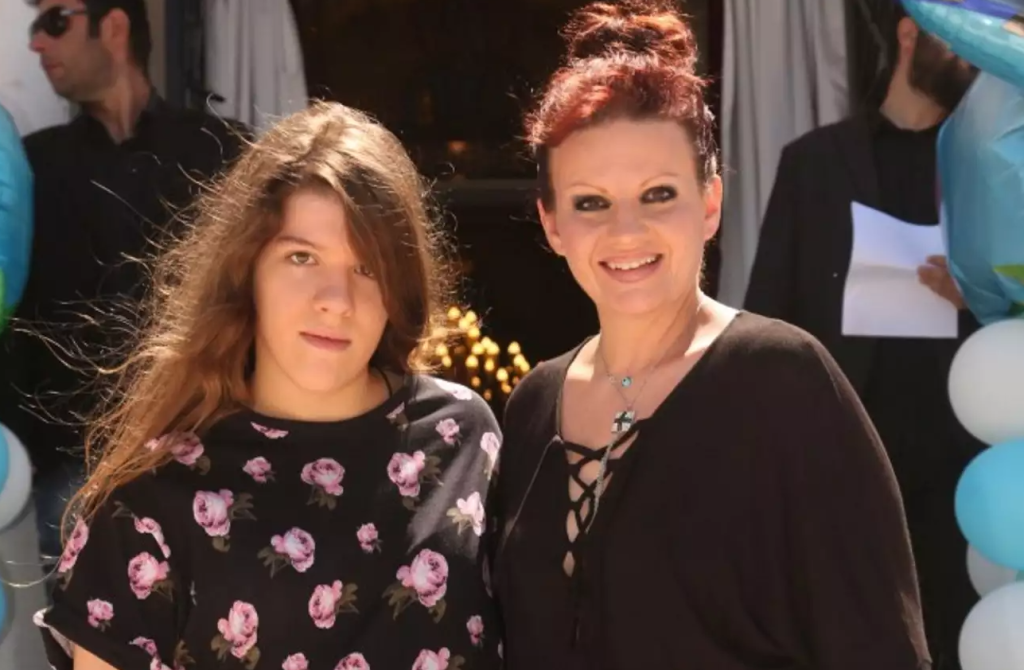 Θύματα αστυνομικής βίας η Λίλιαν Αρχοντή & η 22χρονη κόρη της – «Αστυνομικός της πατούσε την πλάτη με το πόδι του»