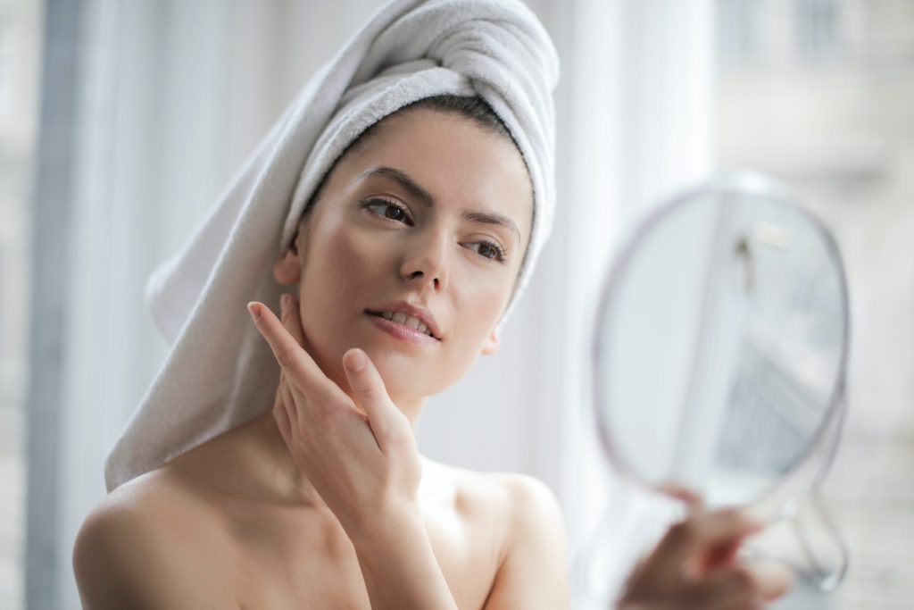 Skin Fasting: Μήπως είναι το μυστικό για πιο καθαρή και λαμπερή επιδερμίδα;