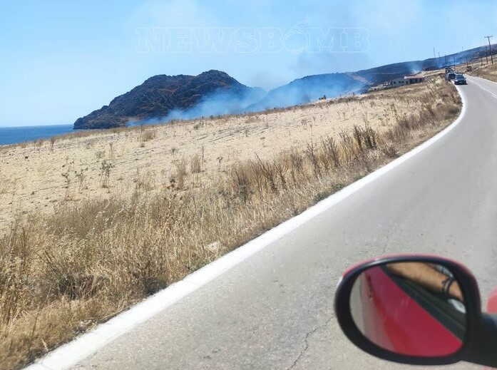 Υπό μερικό έλεγχο η πυρκαγιά στην Εβγάτη Λήμνου – Δεν απείλησε κατοικημένη περιοχή