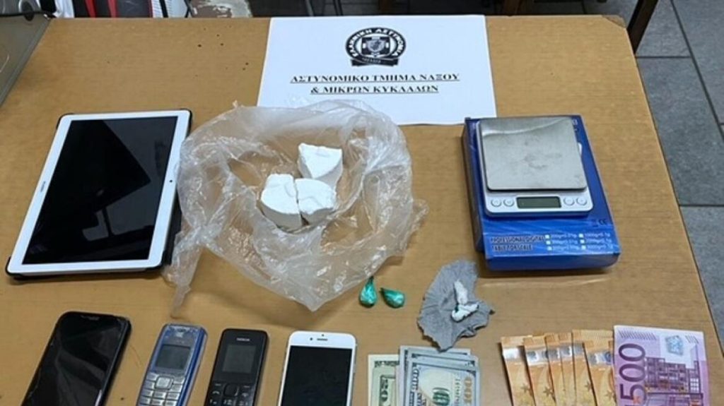 Νάξος: Ζευγάρι διακινούσε κοκαΐνη – Πώς έπεσαν στα χέρια της ΕΛ.ΑΣ.