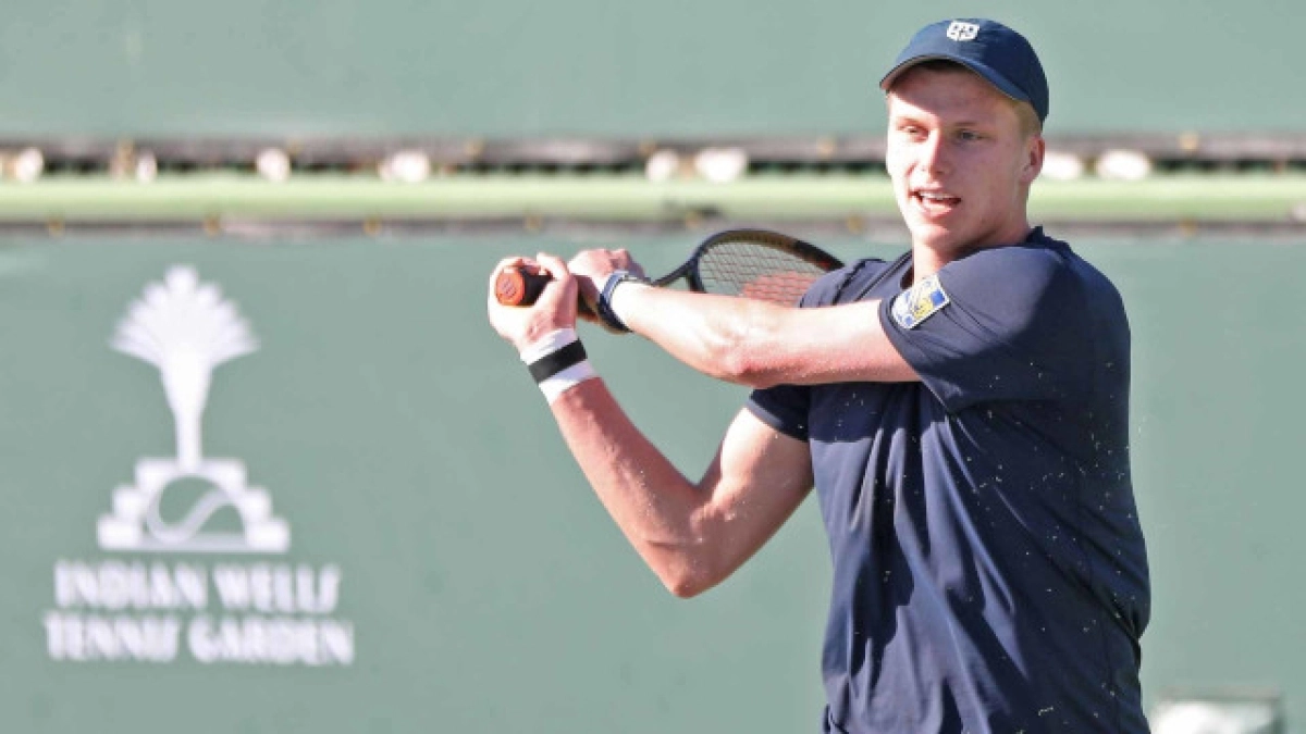 Ο «διαφορετικός» τενίστας Τ.Μπρούσκμπι: Τρώει χάμπουργκερ στους αγώνες για να πάρει…δυνάμεις (βίντεο)