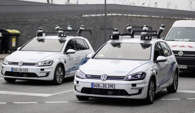 Volkswagen: Εξαγοράζει τεχνογνωσία στην αυτόνομη οδήγηση