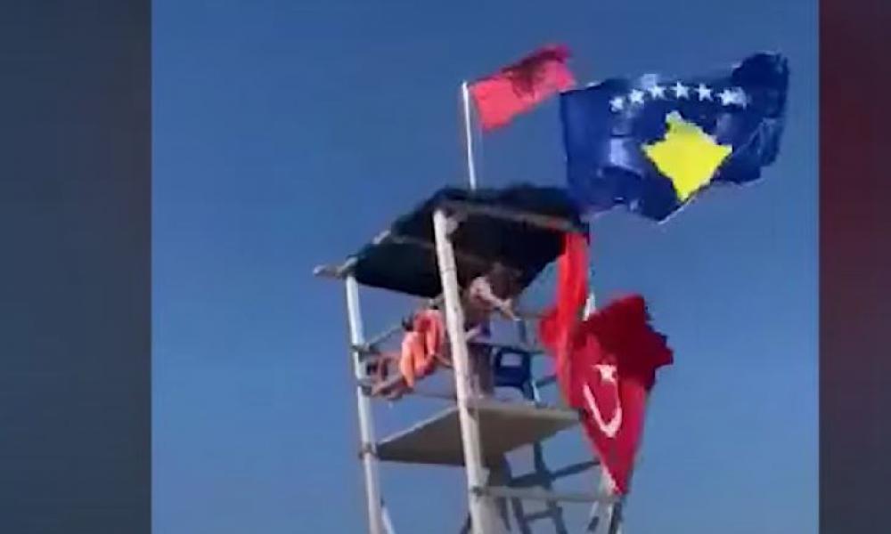 Αλβανία: Χειροπέδες σε 48χρονο που κατέβασε την τουρκική σημαία από παρατηρητήριο ναυαγοσωστών στο Δυρράχιο