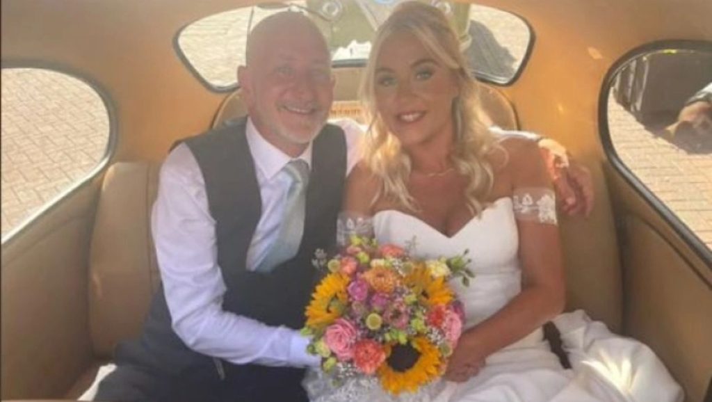 Άγγλος 19 χρόνια μεγαλύτερος από τη σύζυγό του σοκαρίστηκε όταν ανακάλυψε ότι την είχε γνωρίσει όταν ήταν μωρό (βίντεο)