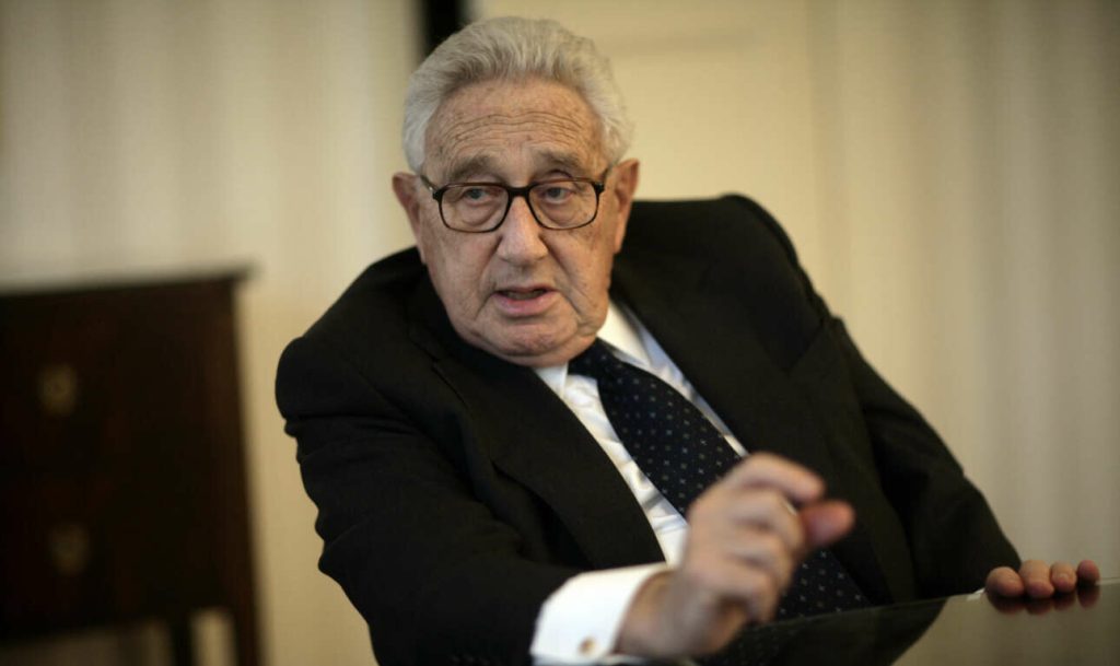 Χ.Κίσινγκερ: «Είμαστε στο χείλος του πολέμου με τη Ρωσία και την Κίνα για ζητήματα που εν μέρει δημιουργήσαμε»