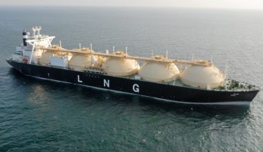 Οικονομική μέγγενη στην Ευρώπη από τις εισαγωγές LNG – Κέρδη ακόμη και 200 εκατ. δολ. ανά φορτίο για τις ΗΠΑ