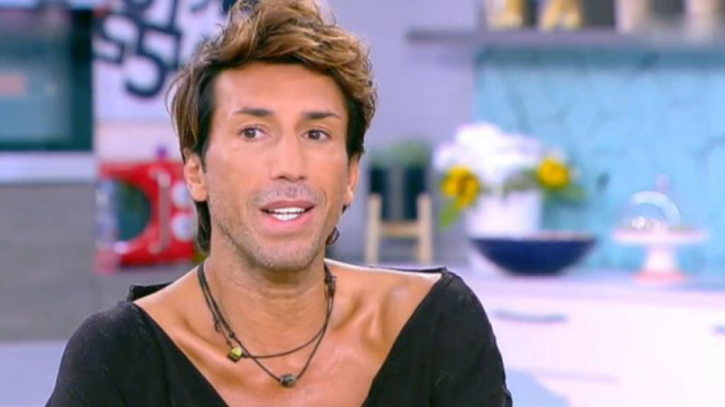 Κ.Εμμανουήλ: «Θα ήθελα τον Τριαντάφυλλο στο Survivor All Star – Είπε ότι δεν ξέρει πως τραγουδάω»