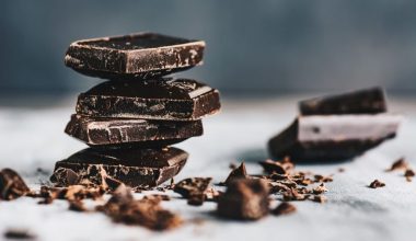 Σας ανεβαίνει περιστασιακά η πίεση; – Ίσως λίγη μαύρη σοκολάτα να είναι η λύση