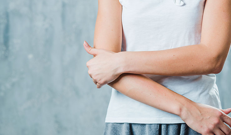 Τι δείχνουν για την υγεία σου οι ξηροί αγκώνες;