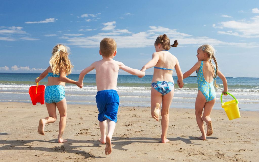 Παιδιά: Γιατί πρέπει οπωσδήποτε να κάνουν διακοπές το καλοκαίρι;