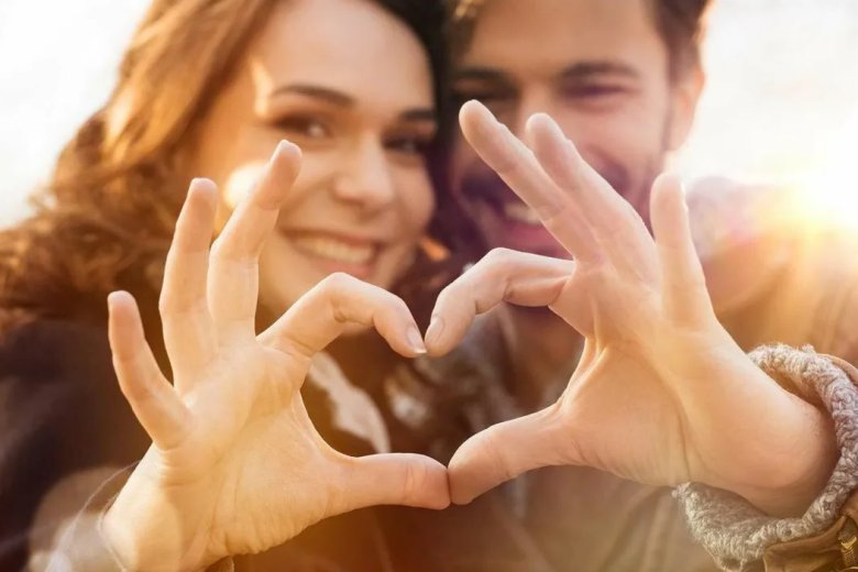 Αυτά είναι τα σημάδια που δείχνουν ότι μια φιλία γίνεται έρωτας