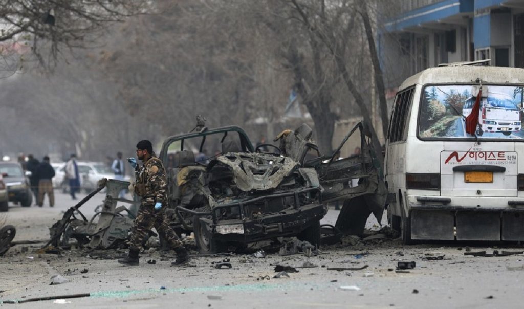 Αιματηρή έκρηξη σε τζαμί στην Καμπούλ: Τουλάχιστον 30 νεκροί και δεκάδες τραυματίες