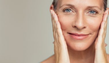 Εννιά συμβουλές δερματολόγων για να καταπολεμήσετε τη γήρανση του δέρματος
