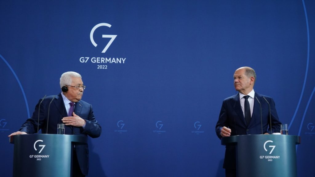 Σάλος στη Γερμανία μετά τις δηλώσεις του Αμπάς περί «50 ολοκαυτωμάτων» του Ισραήλ με θύματα Παλαιστίνιους
