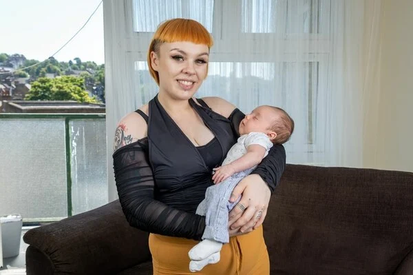 24χρονη single λεσβία έγινε μαμά με «κιτ γονιμοποίησης» που αγόρασε online – Κόστισε μόνο $30