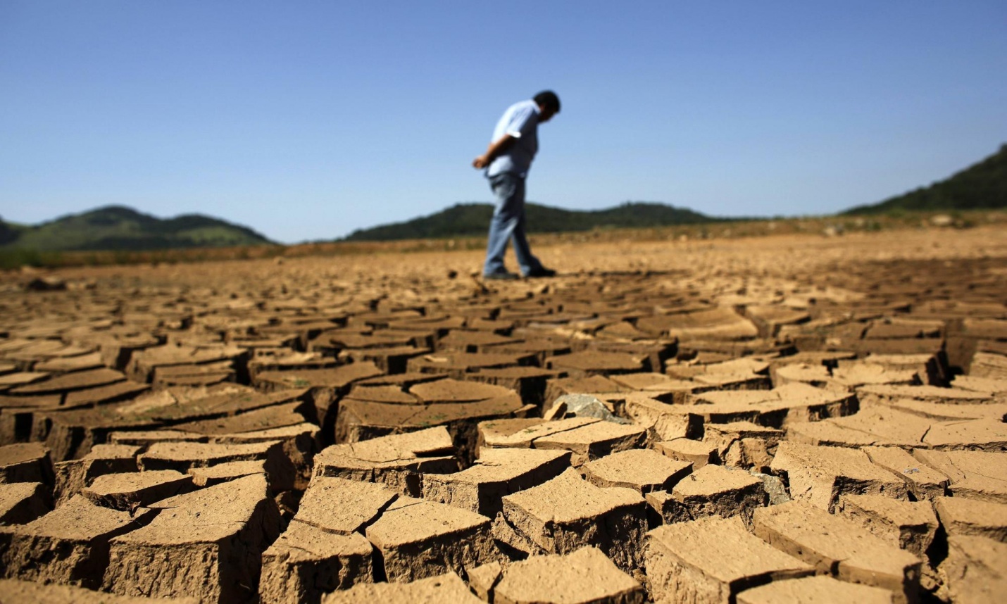 Κίνα: Τεράστιο το πρόβλημα της ξηρασίας – Αεροπλάνα προκαλούν τεχνητές βροχοπτώσεις με ψεκασμούς