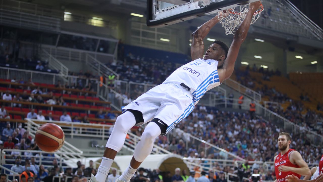 Ελλάδα – Πολωνία 101-78: Γ.Αντετοκούνμπο και Τ.Ντόρσεϊ «υπέγραψαν» τη νίκη