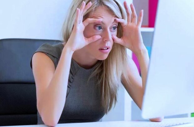 Αυτά είναι τα πιο κοινά συμπτώματα της καταπόνησης των ματιών από τον υπολογιστή