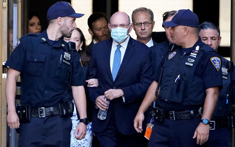 Ο πρώην οικονομικός διευθυντής της εταιρείας του Ν.Τραμπ κρίθηκε ένοχος για φοροδιαφυγή