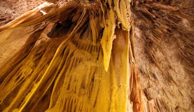 Η κρυφή μαγεία της φύσης: Eντυπωσιακές εικόνες από το σπήλαιο της Καστανιάς (φωτο)