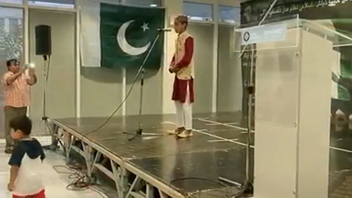 Ύμνοι στον Αλλάχ με τις «ευλογίες» του Κ.Μπακογιάννη μέσα στις εγκαταστάσεις του Σεράφειου Κολυμβητηρίου (βίντεο)