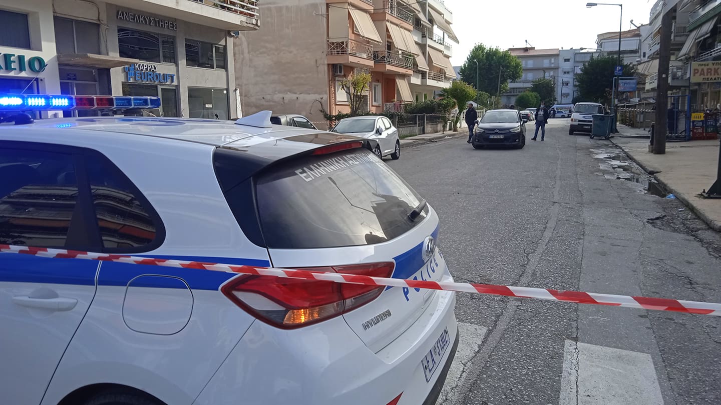 Νέα Σμύρνη: Εντοπίστηκε βλήμα του Β’ Παγκοσμίου Πολέμου σε διαμέρισμα – Αποκλεισμένη η περιοχή