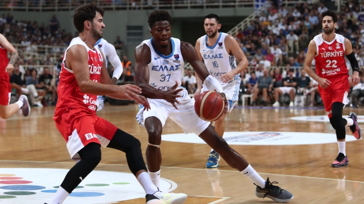 Ελλάδα-Τουρκία 89-80: «Κατατρόπωσε» και τους Τούρκους με double double Κ.Αντετοκούνμπο