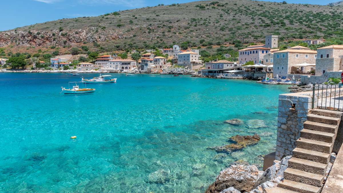 Μάνη: Oι 10+1 κορυφαίες παραλίες της – Ο ιδανικός προορισμός για διακοπές με το αυτοκίνητο