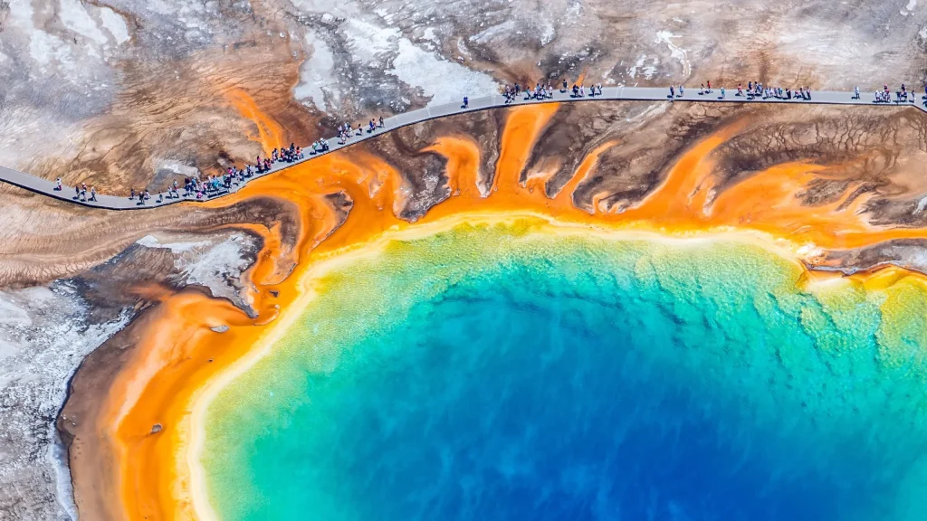 Yellowstone: Πόδι και παπούτσι επέπλεαν σε ιαματική πηγή