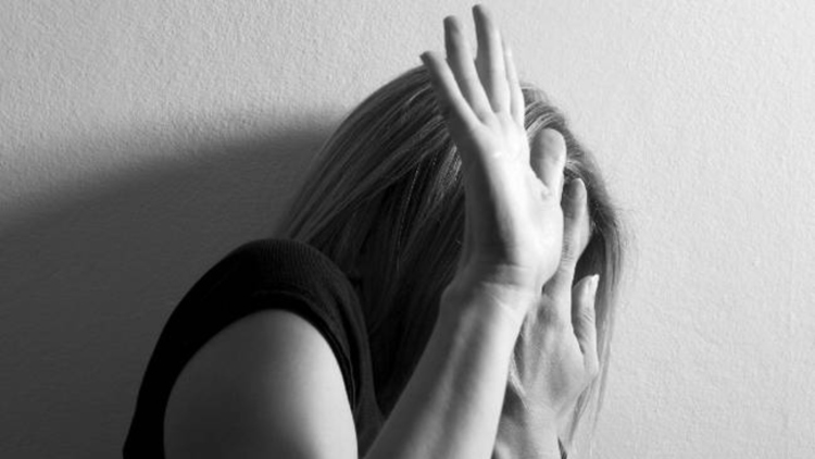 Βελεστίνο: 40χρονος πατέρας οικογένειας παρενόχλησε σεξουαλικά Αμερικανίδα φοιτήτρια που φιλοξενούσε ενώ κοιμόταν