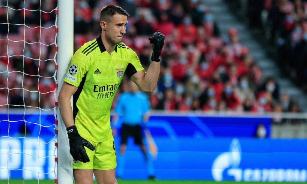 Μ.Γιουνάιτεντ και Άγιαξ «στα πόδια» του Ο.Βλαχοδήμου