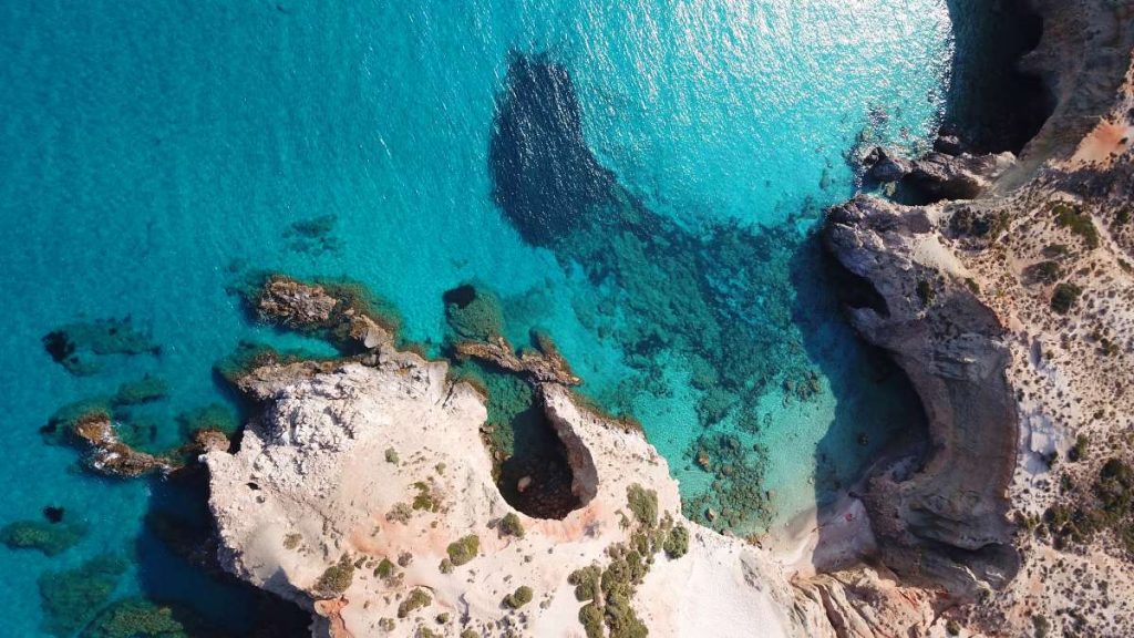 Πέντε ελληνικές παραλίες με καταγάλανα νερά σκέτο κρύσταλλο