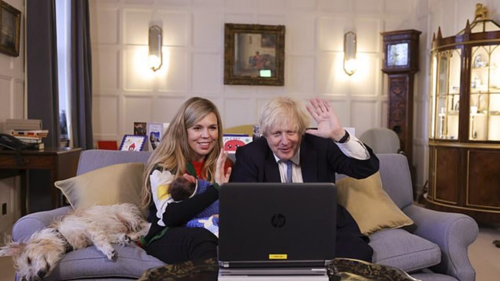 Μπόρις Τζόνσον: Φωτογραφίες και βίντεο έρχονται στη δημοσιότητα από τη μετακόμιση του από τη Ντάουνινγκ Στριτ