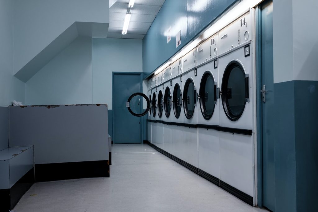 Στη Βρετανία δίνουν κίνητρα στους πολίτες για να μην βάζουν πλυντήριο σε ώρες αιχμής