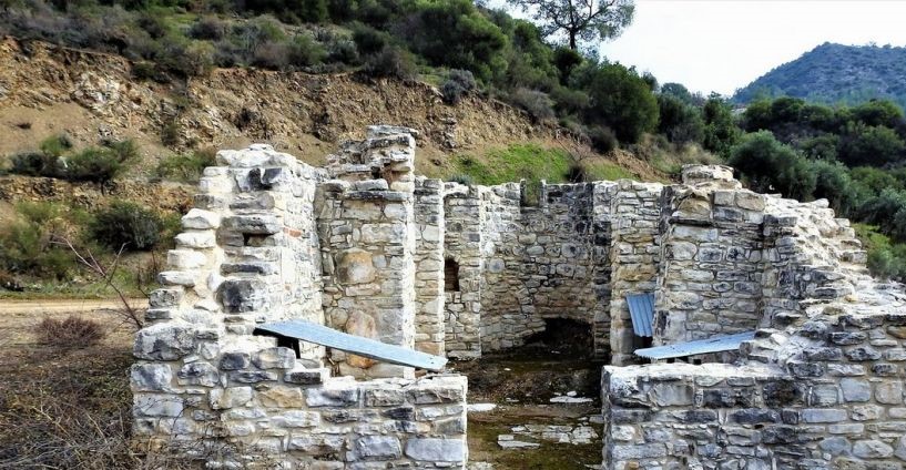 Αλβανοί αρχαιοκάπηλοι ρημάζουν την αρχαιοελληνική κληρονομιά της Βορείου Ηπείρου!