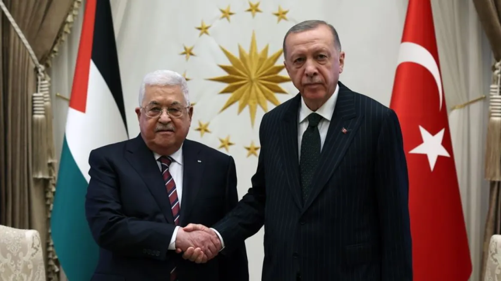 Ο Ερντογάν υποδέχθηκε τον Μαχμούντ Αμπάς παρά την «εξομάλυνση σχέσεων με το Ισραήλ»