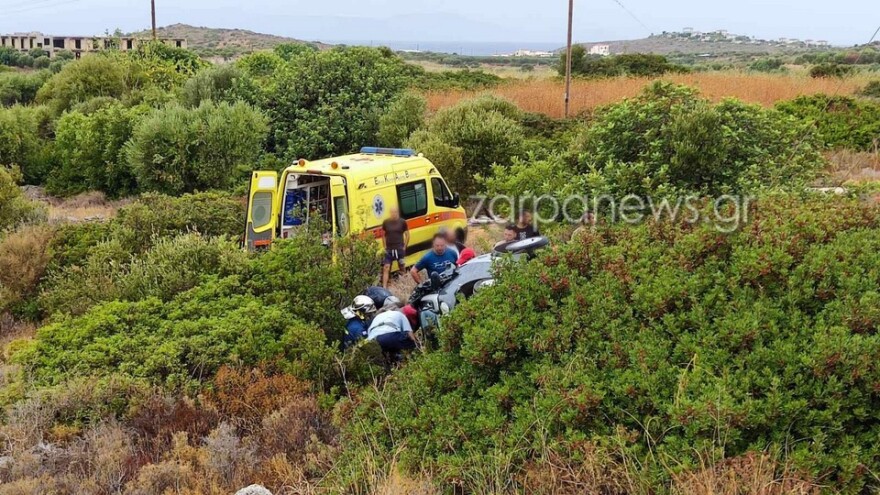 Κρήτη: Σοβαρό τροχαίο στα Χανιά – Αναποδογύρισε το αυτοκίνητο 75χρονης