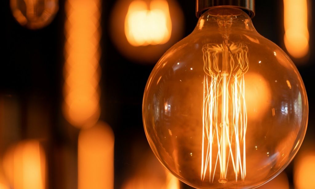 Κ.Σκρέκας: «Δεν θα κοπεί το ρεύμα στους καταναλωτές που άλλαξαν πάροχο και είχαν οφειλές»