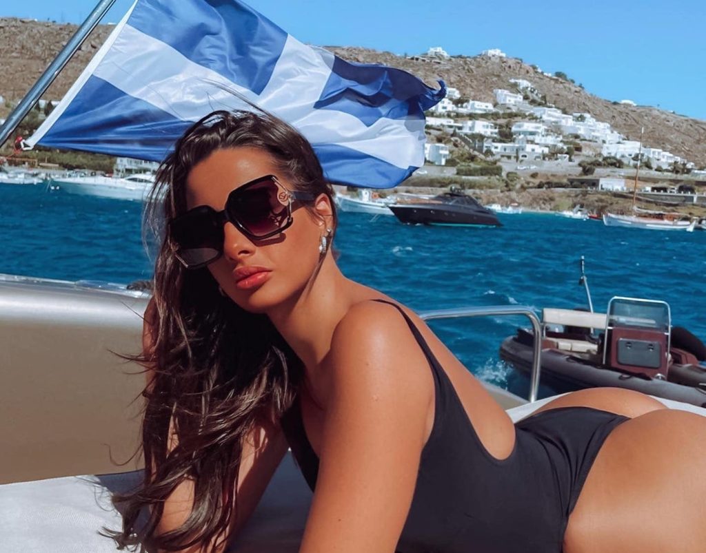 Φαίη Κλαδή: Η μελαχρινή Βολιώτισσα που κάνει τους άνδρες να «παραμιλούν» (φώτο)