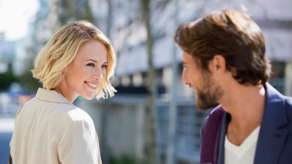 Κλαμπ στην Αυστραλία απαγορεύει τα… επίμονα βλέμματα – Η νέα αμφιλεγόμενη μορφή «παρενόχλησης»