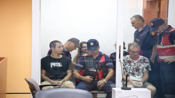 Το Λονδίνο θα συνεργαστεί με τα Τίρανα για την απέλαση Αλβανών παράνομων μεταναστών που διαπλέουν τη Μάγχη