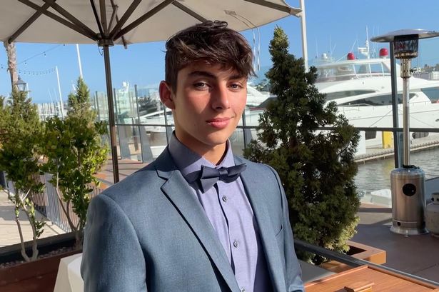 16χρονος Donald Dougher: Βγάζει τεράστια ποσά – Παίζει στο Χρηματιστήριο και λατρεύει τη χλιδάτη ζωή