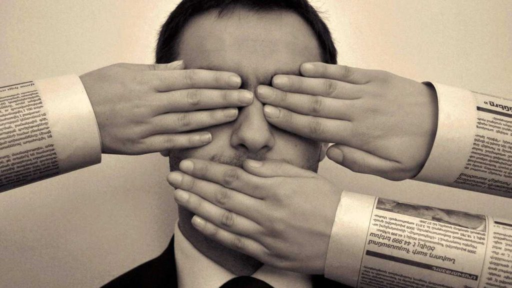 Ο ΣΥΡΙΖΑ έδωσε την λίστα με τις «μελισσούλες του Μαξίμου» – «Εξαγοράστηκε η ειδησεογραφική τους υποταγή και σιγή»